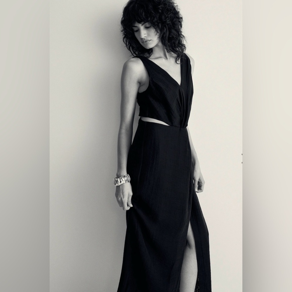 Reserved NWT Black Cut Out Waist Front Slit Knot Festival Sleeveless Maxi  S